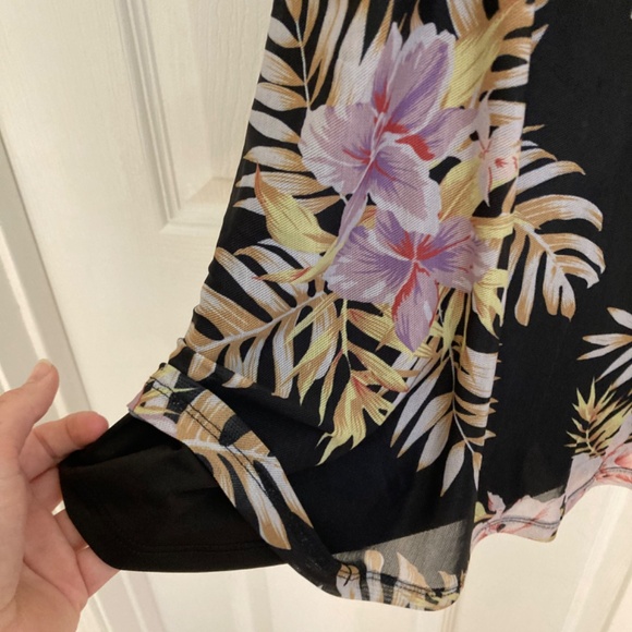 Volcom Black Mini Dres with Floral design Sweetheart Neckline Small - Picture 2 of 9